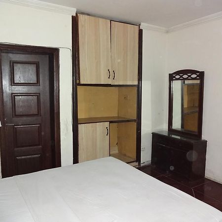Safari Hotel Upper Mall Lahore Exteriér fotografie