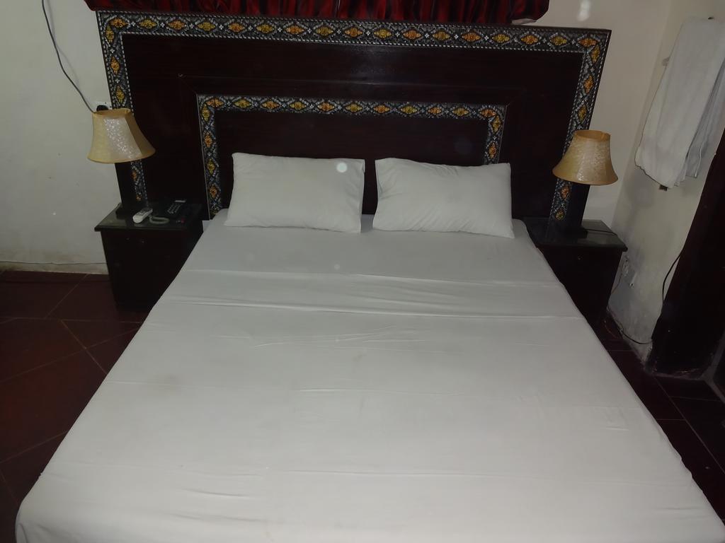 Safari Hotel Upper Mall Lahore Exteriér fotografie