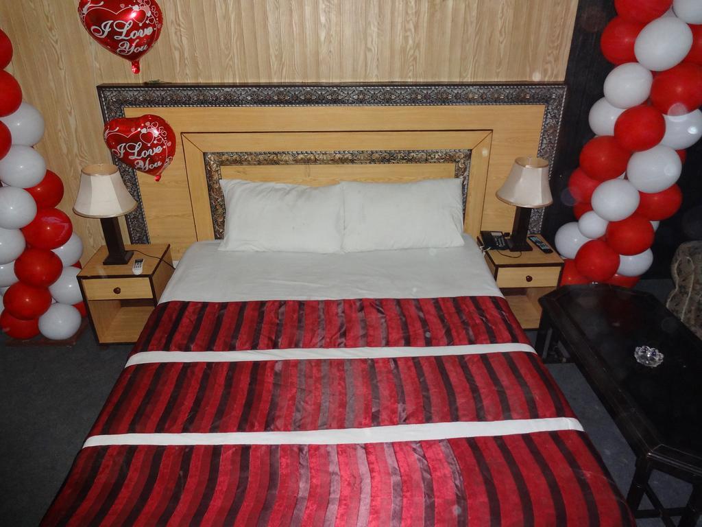 Safari Hotel Upper Mall Lahore Pokoj fotografie
