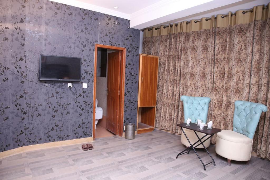 Safari Hotel Upper Mall Lahore Exteriér fotografie